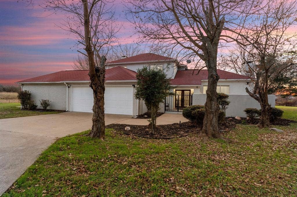 8862 County Road 4028, Kemp, TX 75143 8862 County Road 4028, Kemp, TX 75143