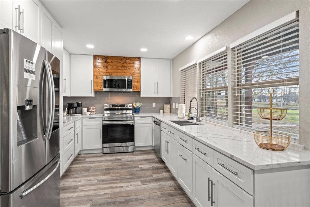 8862 County Road 4028, Kemp, TX 75143 8862 County Road 4028, Kemp, TX 75143