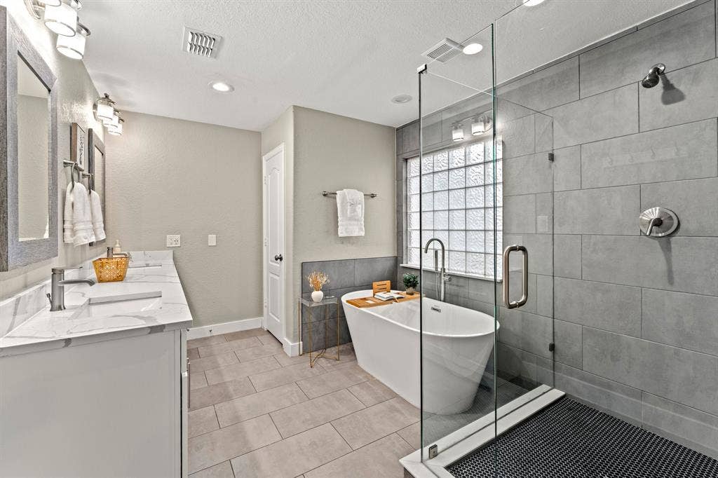 8862 County Road 4028, Kemp, TX 75143 8862 County Road 4028, Kemp, TX 75143