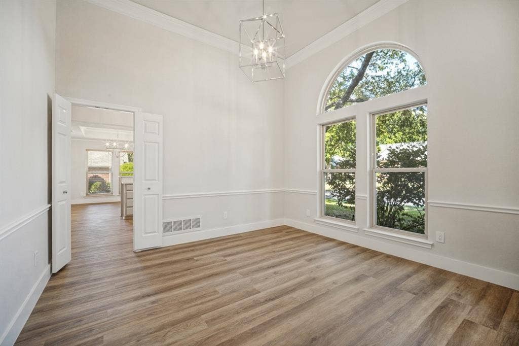 800 Parkhaven Drive, Mesquite, TX 75149