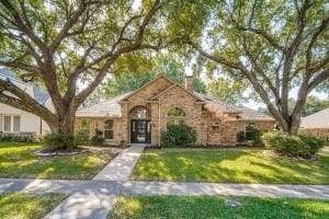 Property photo for 800 Parkhaven Drive, Mesquite, TX
