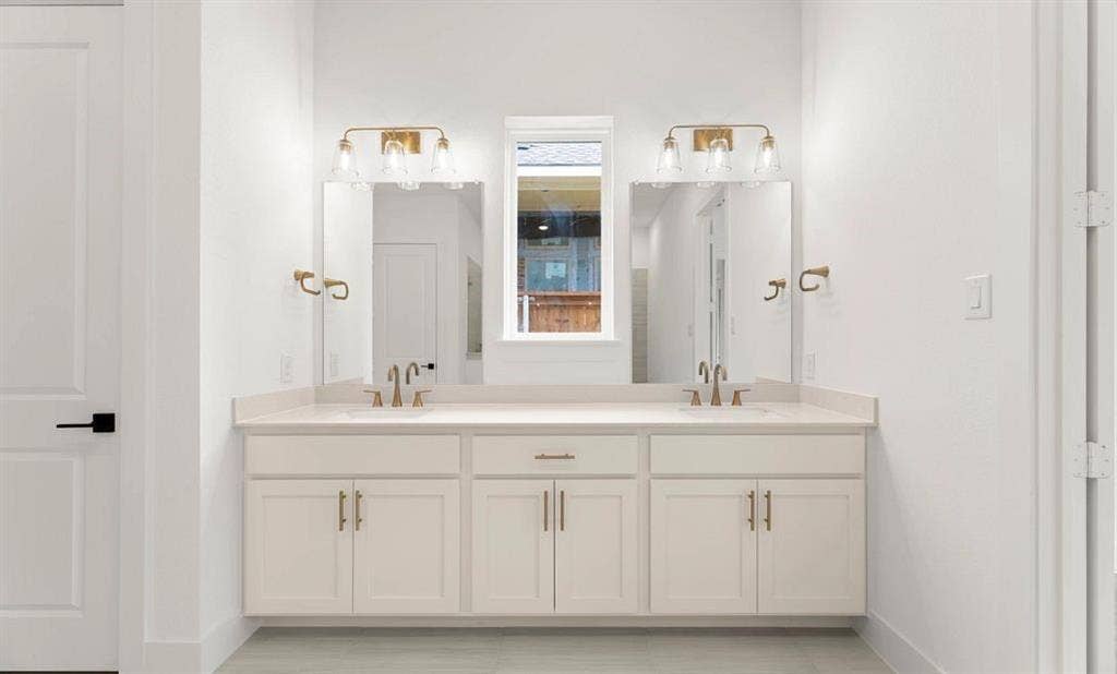 1209 Eclipse Way, Wylie, TX 75098 Primary Bathroom Representative Photo