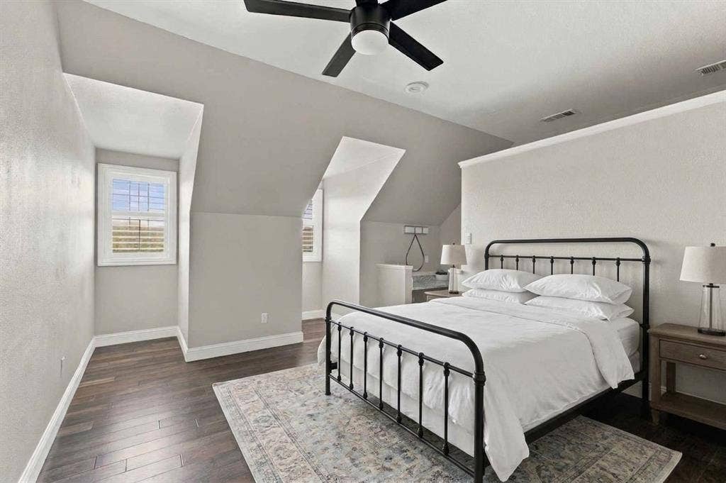 15 Brookhollow Circle, Melissa, TX 75454 Spacious Secondary Upstairs Middle Bedroom with Vanity or Built-In Desk and Large Walk-in Closet