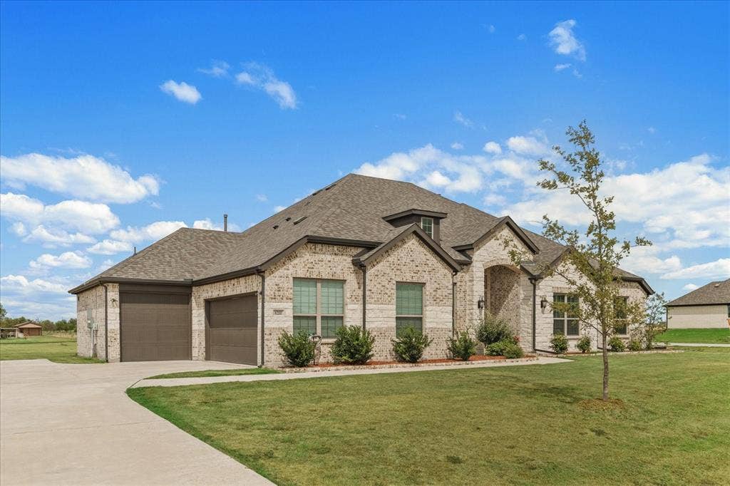 8200 Honeywell Avenue, Greenville, TX 75402 8200 Honeywell Avenue, Greenville, TX 75402
