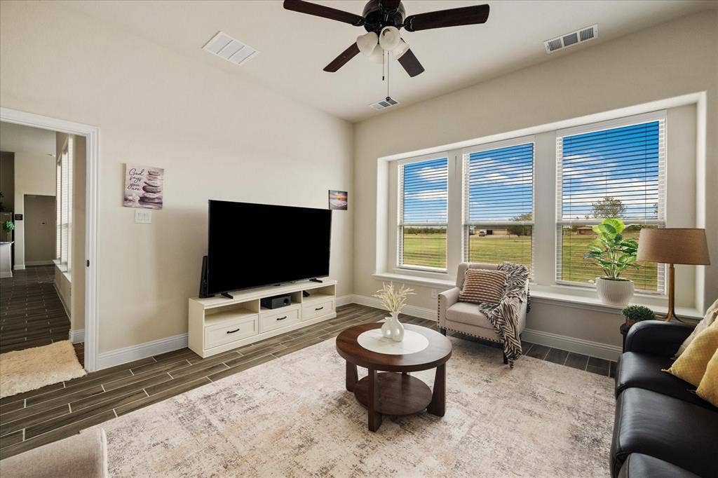 8200 Honeywell Avenue, Greenville, TX 75402 8200 Honeywell Avenue, Greenville, TX 75402
