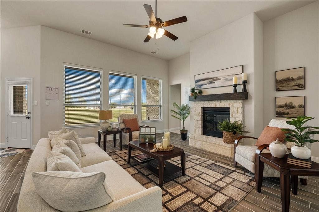 8200 Honeywell Avenue, Greenville, TX 75402 8200 Honeywell Avenue, Greenville, TX 75402