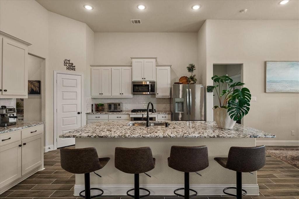 8200 Honeywell Avenue, Greenville, TX 75402 8200 Honeywell Avenue, Greenville, TX 75402
