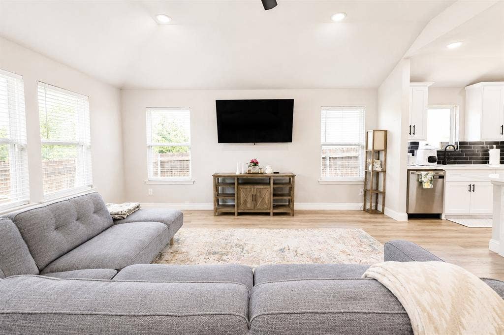 1420 Marshall Street, Greenville, TX 75401 1420 Marshall Street, Greenville, TX 75401