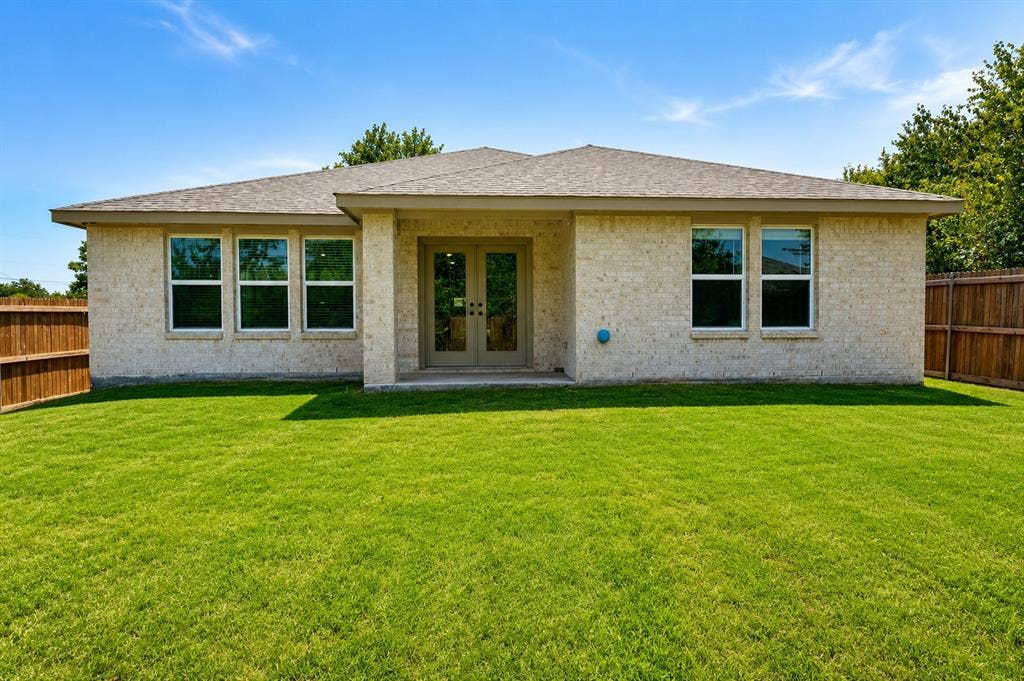 1420 Marshall Street, Greenville, TX 75401 1420 Marshall Street, Greenville, TX 75401