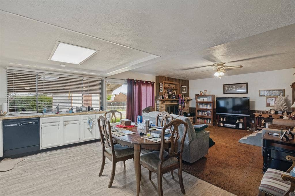 4332 O Hare Drive, Mesquite, TX 75150 4332 O Hare Drive, Mesquite, TX 75150