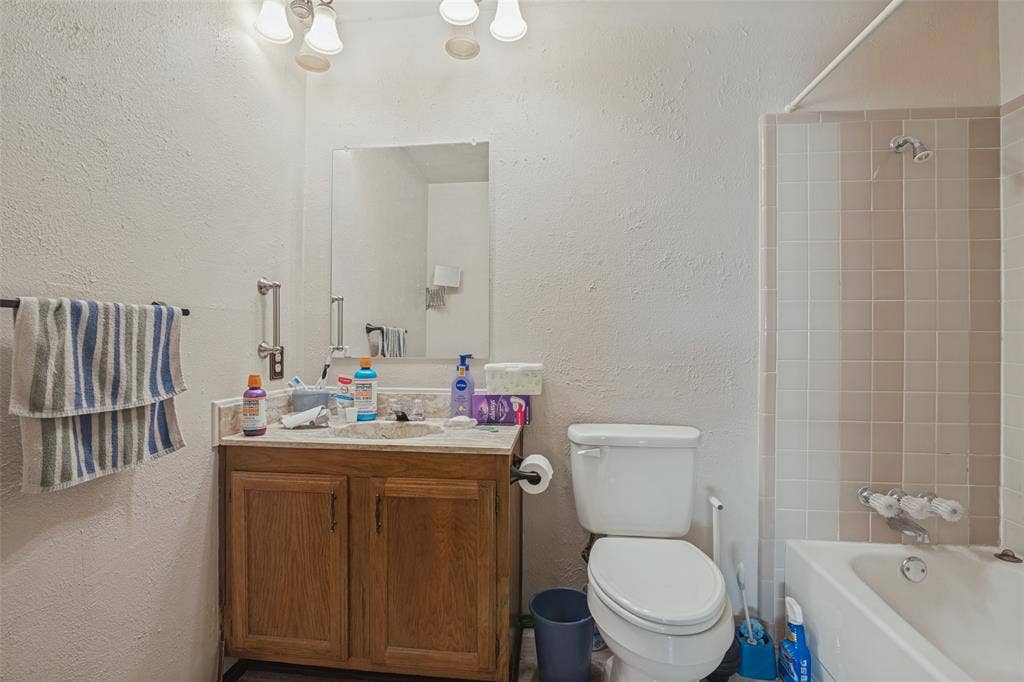 4332 O Hare Drive, Mesquite, TX 75150 4332 O Hare Drive, Mesquite, TX 75150