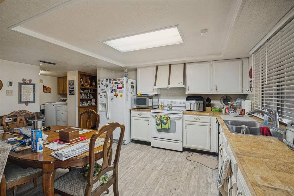 4332 O Hare Drive, Mesquite, TX 75150 4332 O Hare Drive, Mesquite, TX 75150