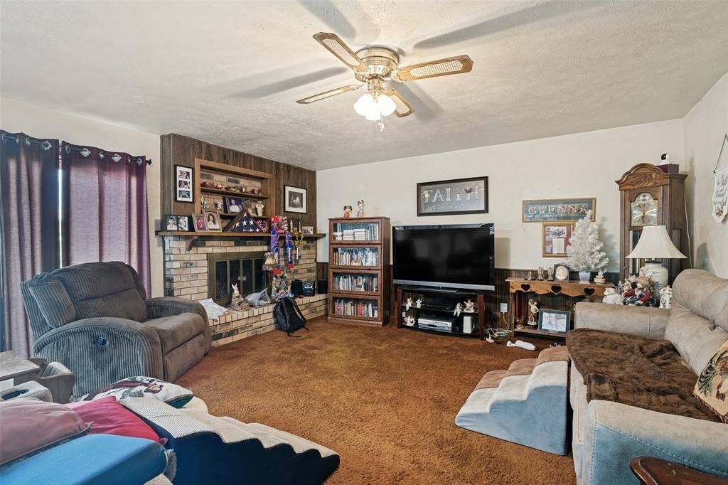 4332 O Hare Drive, Mesquite, TX 75150 4332 O Hare Drive, Mesquite, TX 75150