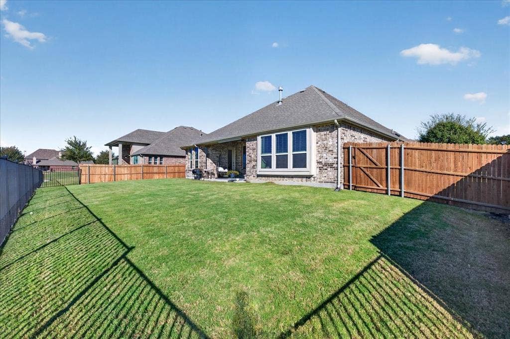 2525 Perdenales Drive, Royse City, TX 75189 2525 Perdenales Drive, Royse City, TX 75189