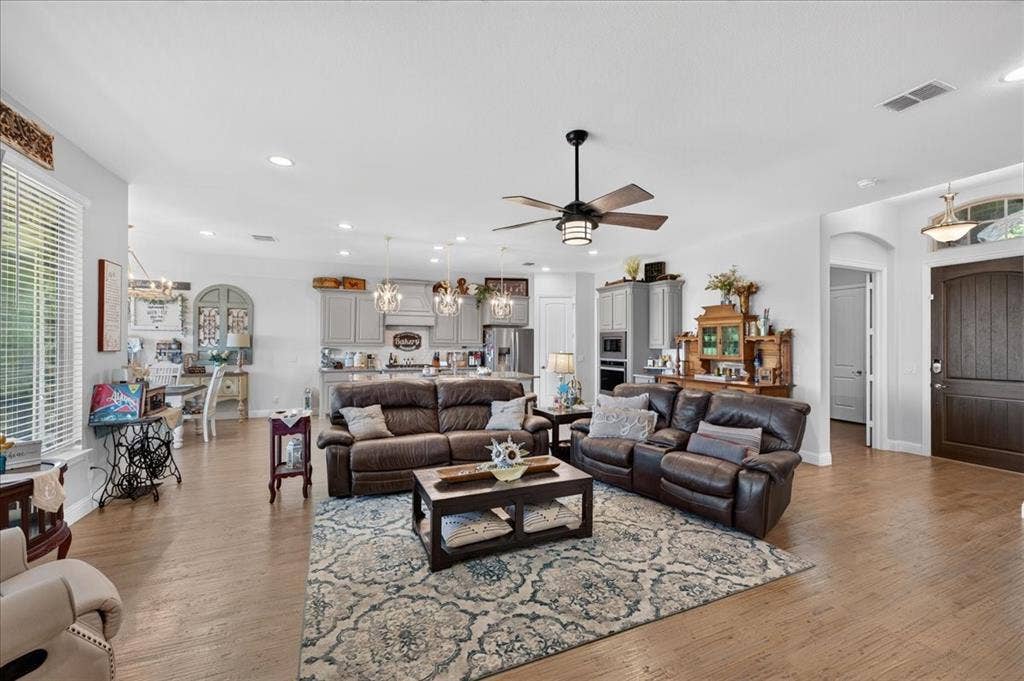 2525 Perdenales Drive, Royse City, TX 75189 2525 Perdenales Drive, Royse City, TX 75189