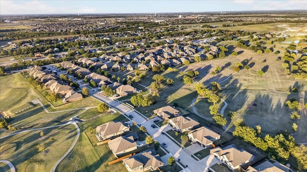2525 Perdenales Drive, Royse City, TX 75189 2525 Perdenales Drive, Royse City, TX 75189