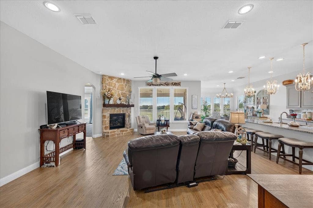2525 Perdenales Drive, Royse City, TX 75189 2525 Perdenales Drive, Royse City, TX 75189