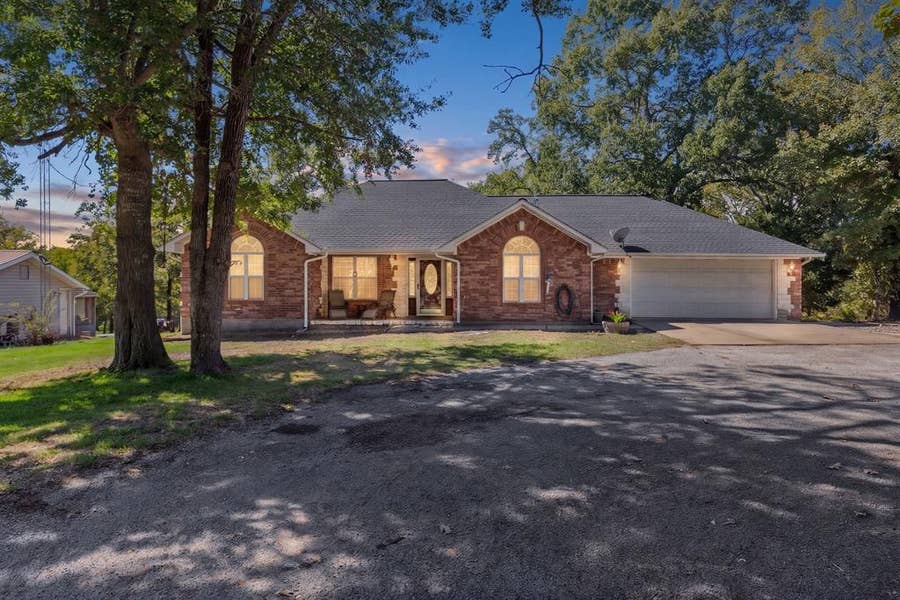 Property photo for 270 County Road 1946, #1946, Emory, TX