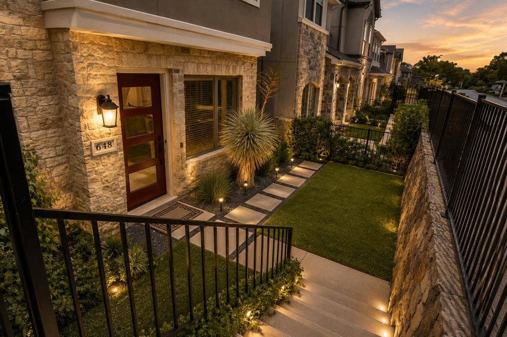 648 Aspen Valley Lane, Dallas, TX 75208 648 Aspen Valley Lane, Dallas, TX 75208