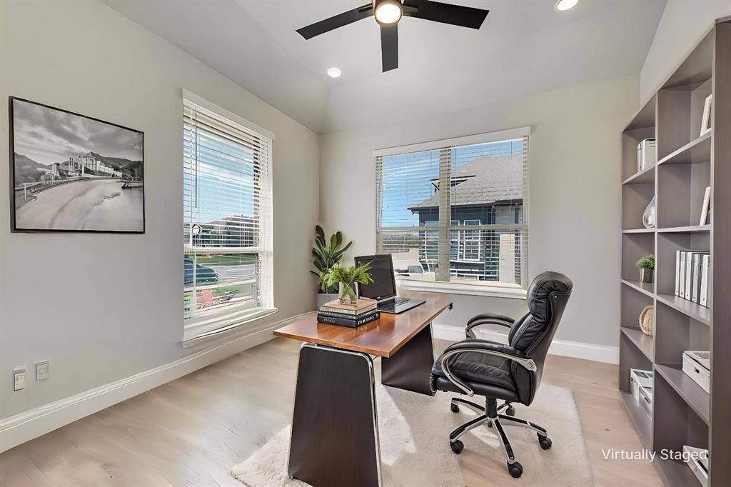 208 Shady Bank Way, Nevada, TX 75173 virtual staging of office