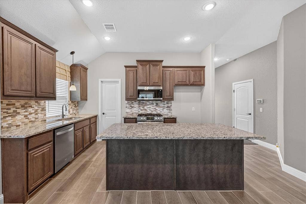 1941 Silverleaf Drive, Glenn Heights, TX 75154 1941 Silverleaf Drive, Glenn Heights, TX 75154