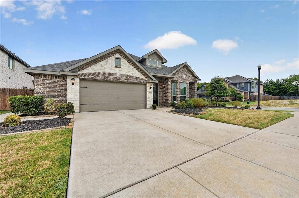 1941 Silverleaf Drive, Glenn Heights, TX 75154 1941 Silverleaf Drive, Glenn Heights, TX 75154