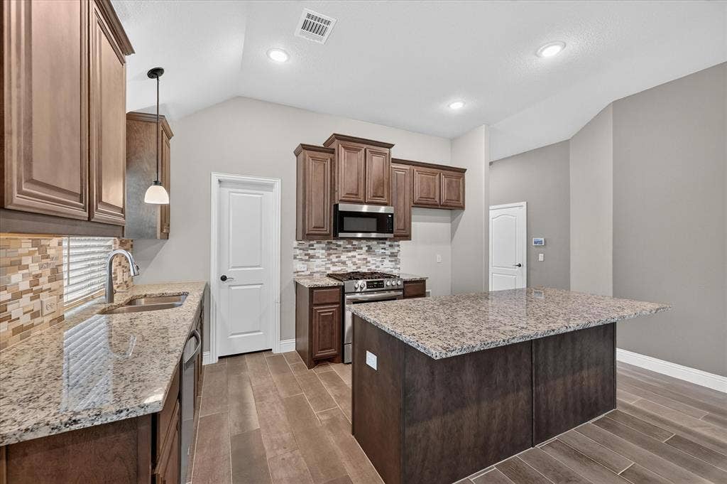 1941 Silverleaf Drive, Glenn Heights, TX 75154 1941 Silverleaf Drive, Glenn Heights, TX 75154