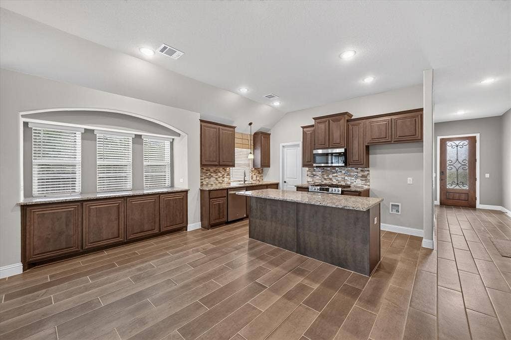 1941 Silverleaf Drive, Glenn Heights, TX 75154 1941 Silverleaf Drive, Glenn Heights, TX 75154