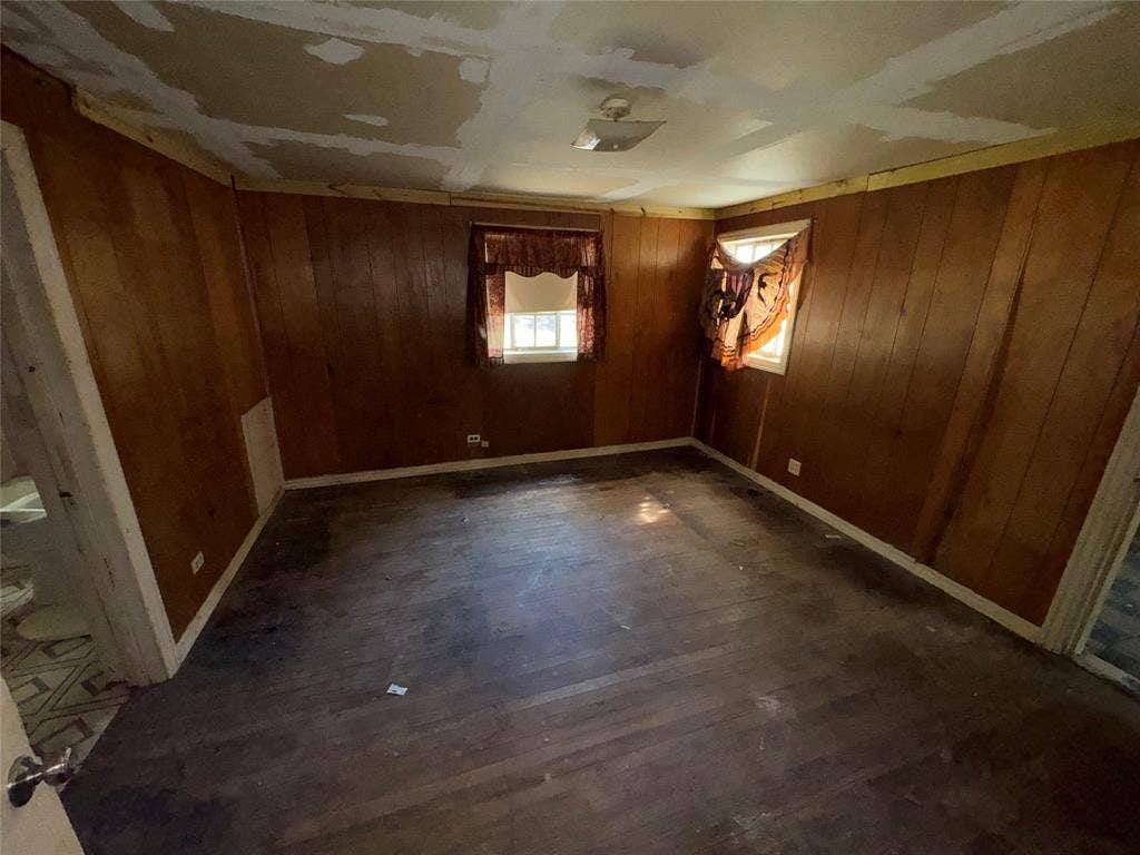 2242 Lolita Drive, Dallas, TX 75227 2242 Lolita Drive, Dallas, TX 75227