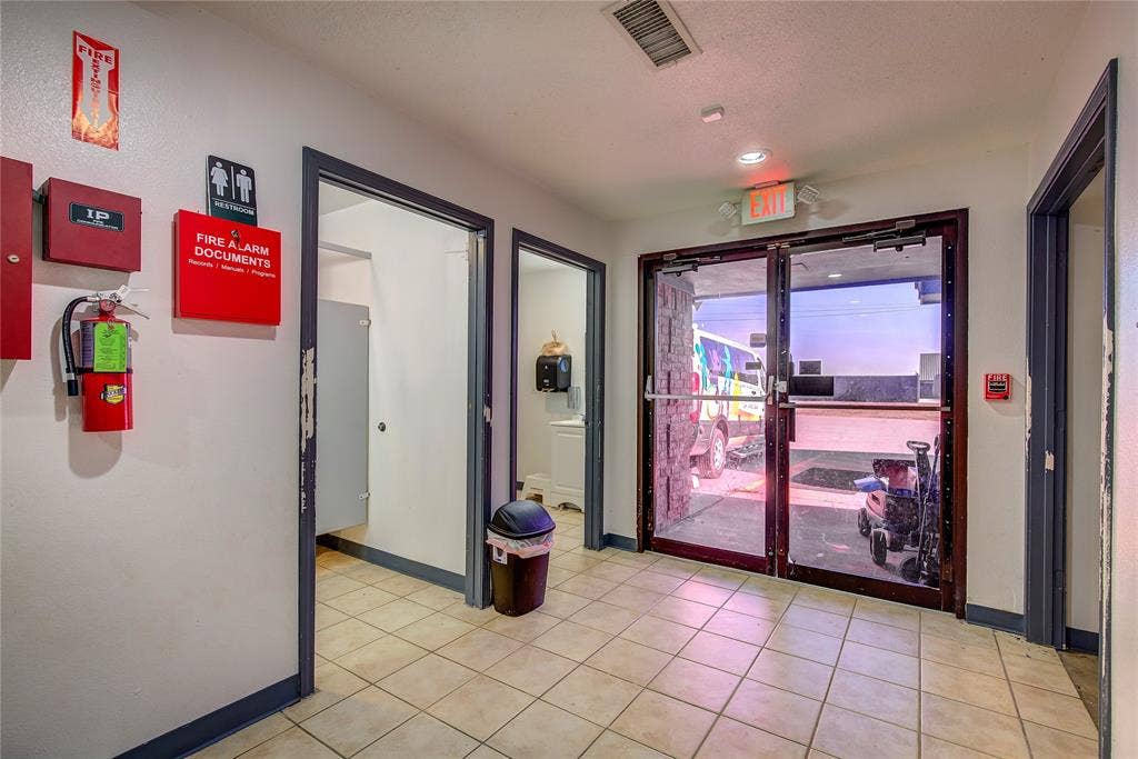 3061 State Highway 66, Caddo Mills, TX 75135 Restroom area