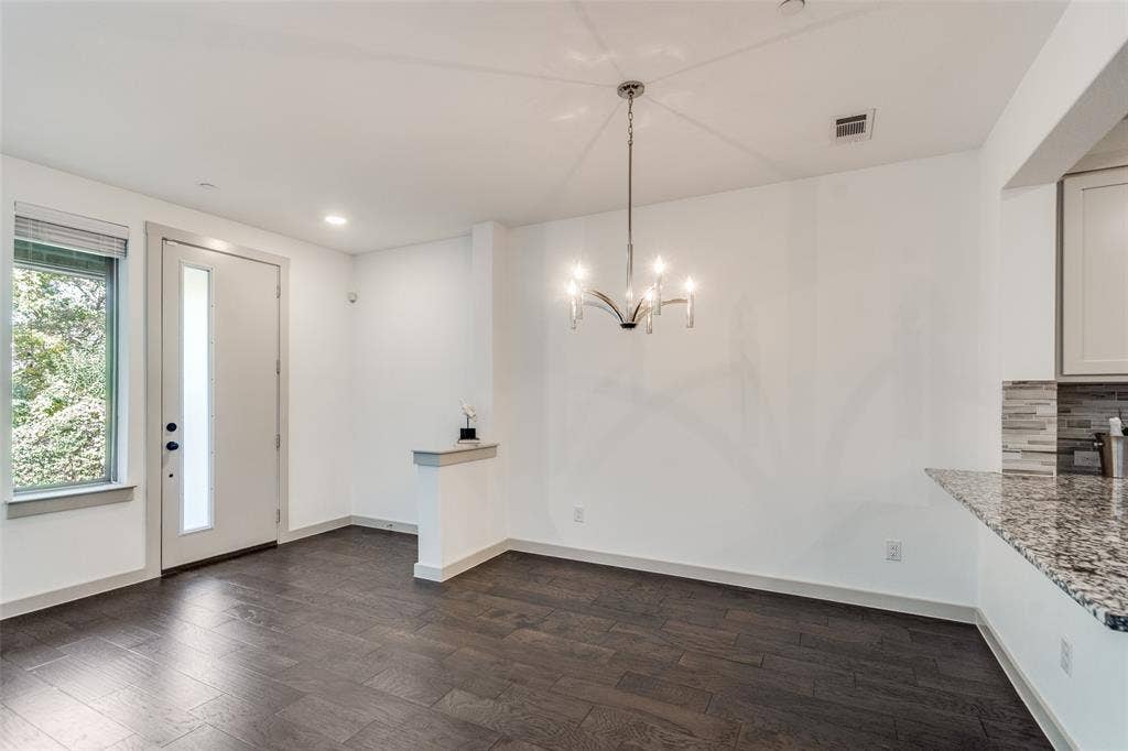 1423 Lamb Drive, Plano, TX 75075 1423 Lamb Drive, Plano, TX 75075