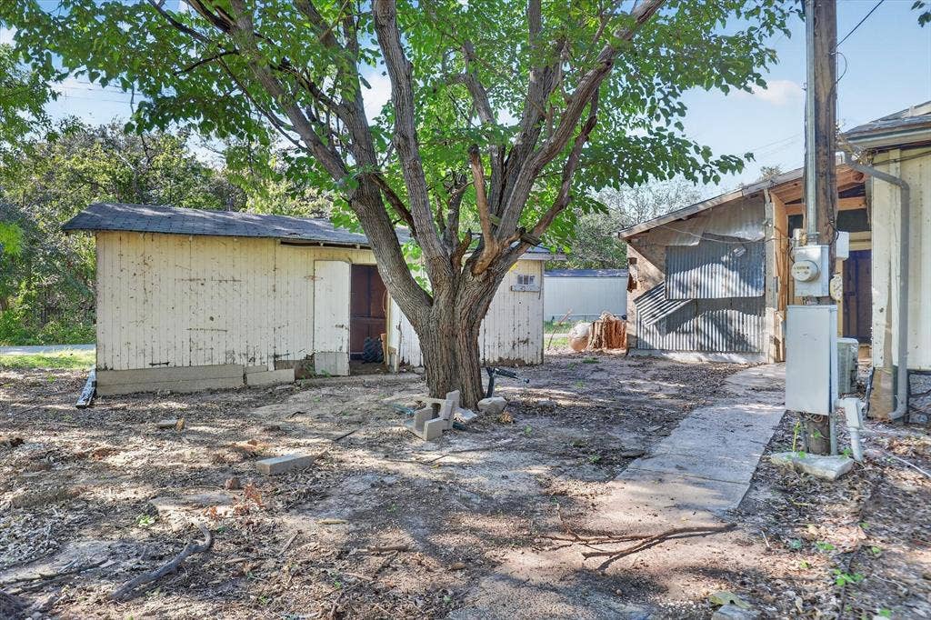 3801 Montego Bay Court, Granbury, TX 76049