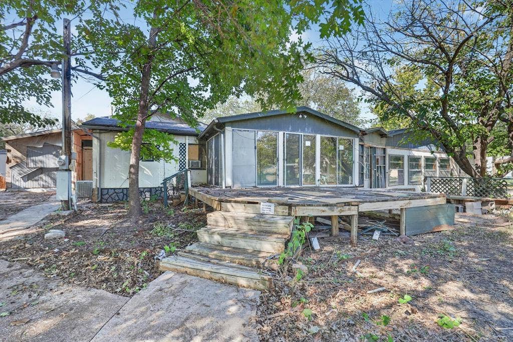 3801 Montego Bay Court, Granbury, TX 76049