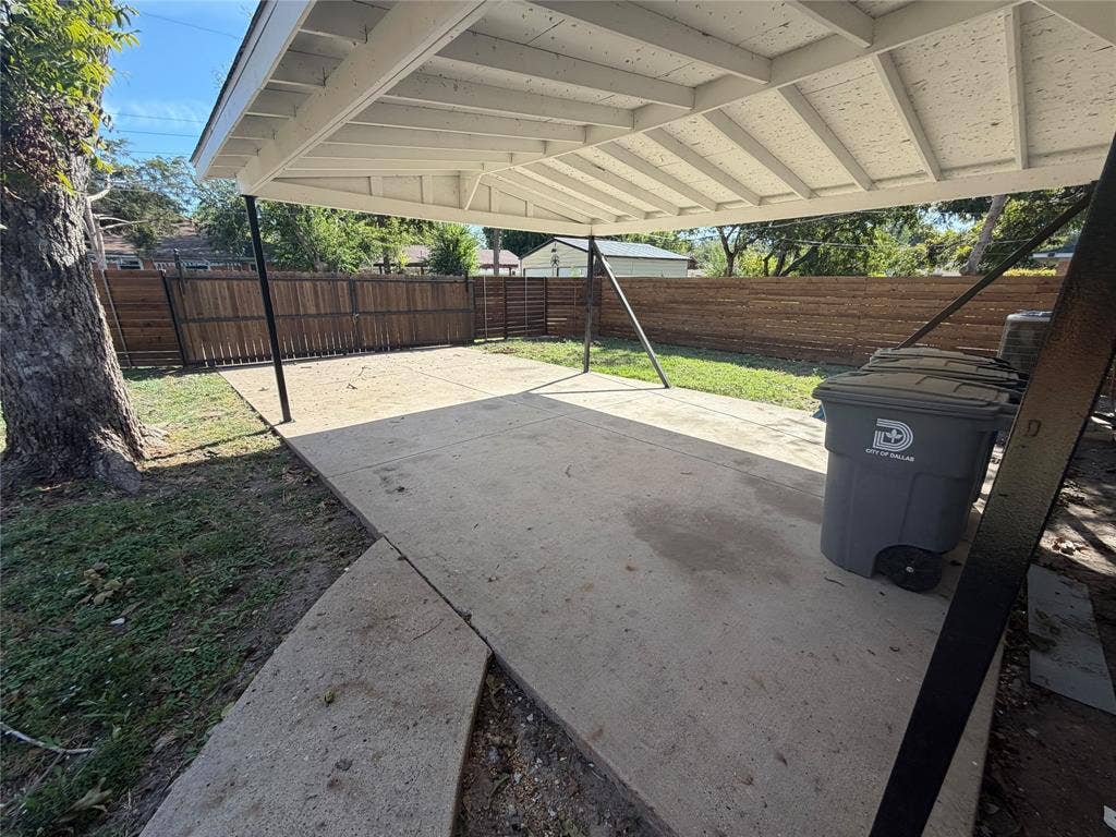 2320 Prichard Lane, Dallas, TX 75227 2320 Prichard Lane, Dallas, TX 75227