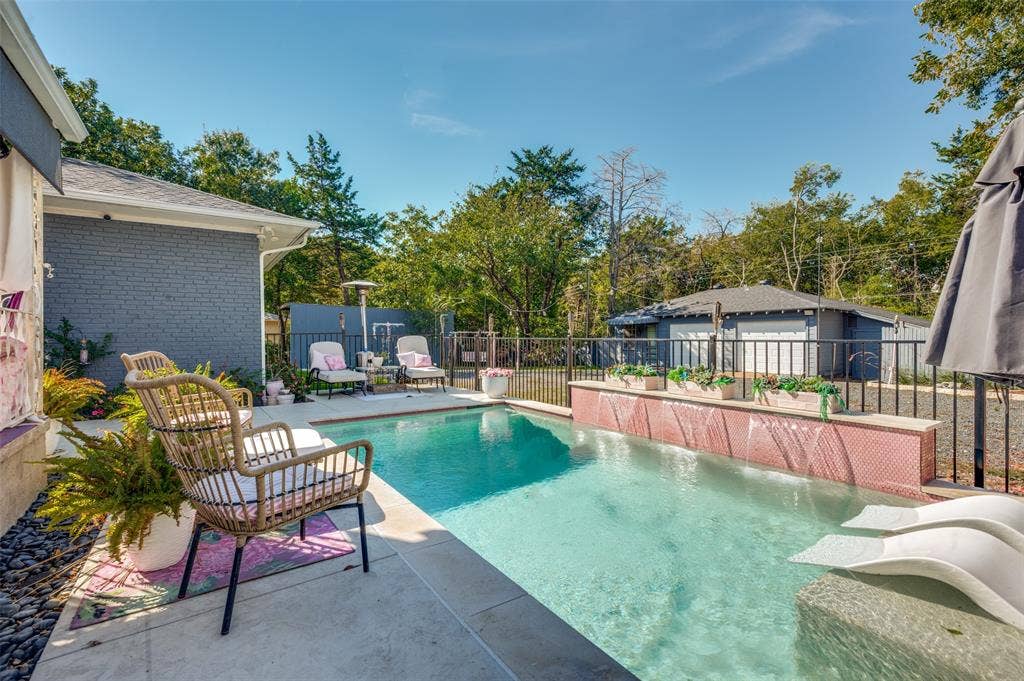 5307 Moneta Lane, Dallas, TX 75236 Multiple seating areas available around the gorgeous pool.