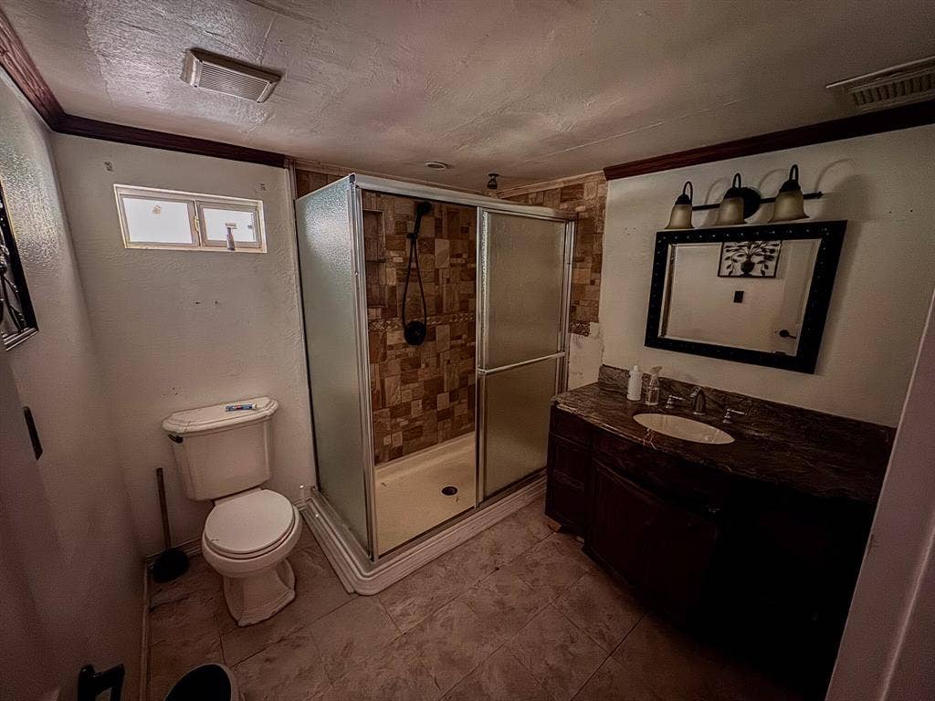 173 Hurst Circle, Ferris, TX 75125 173 Hurst Circle, Ferris, TX 75125