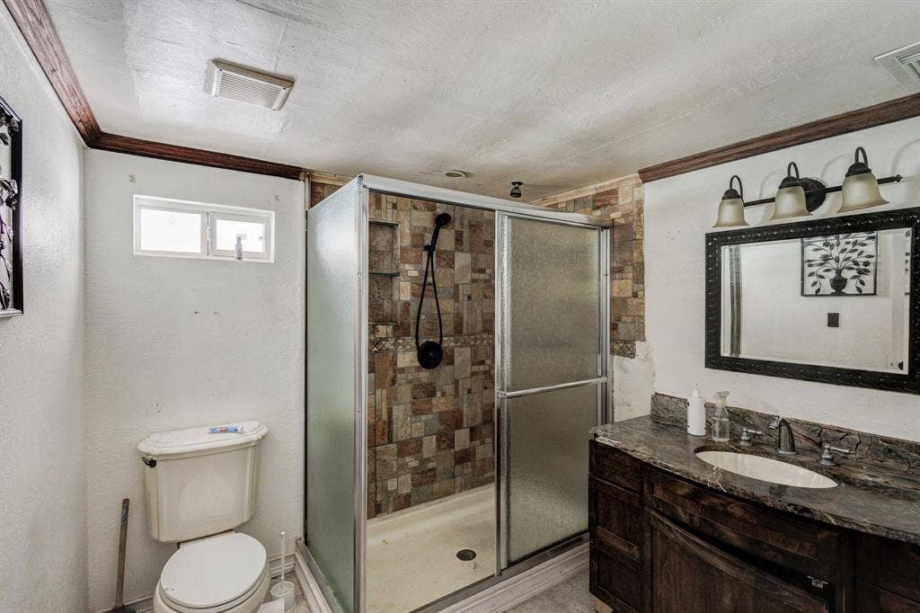 173 Hurst Circle, Ferris, TX 75125 173 Hurst Circle, Ferris, TX 75125
