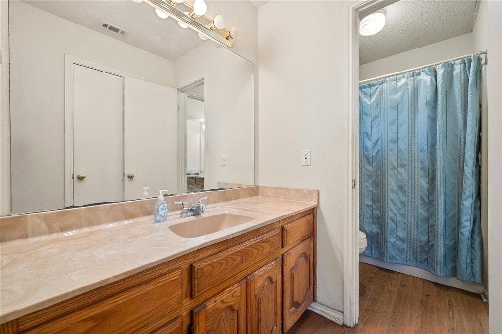 353 Brazier Road, Ennis, TX 75119