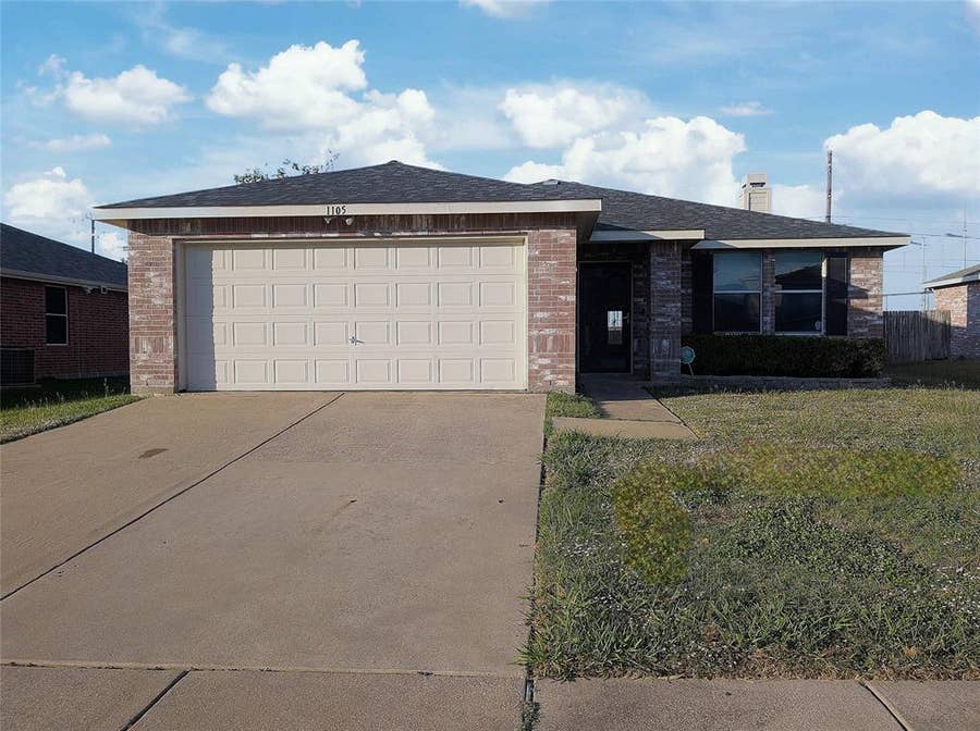Property photo for 1105 Schenectady Road, Arlington, TX