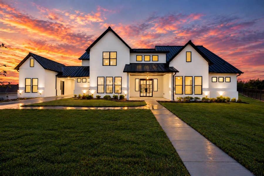 Property photo for 1111 Periwinkle Court, Grand Prairie, TX