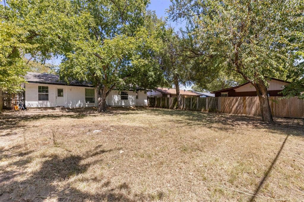 1410 Athens Drive, Mesquite, TX 75149 1410 Athens Drive, Mesquite, TX 75149