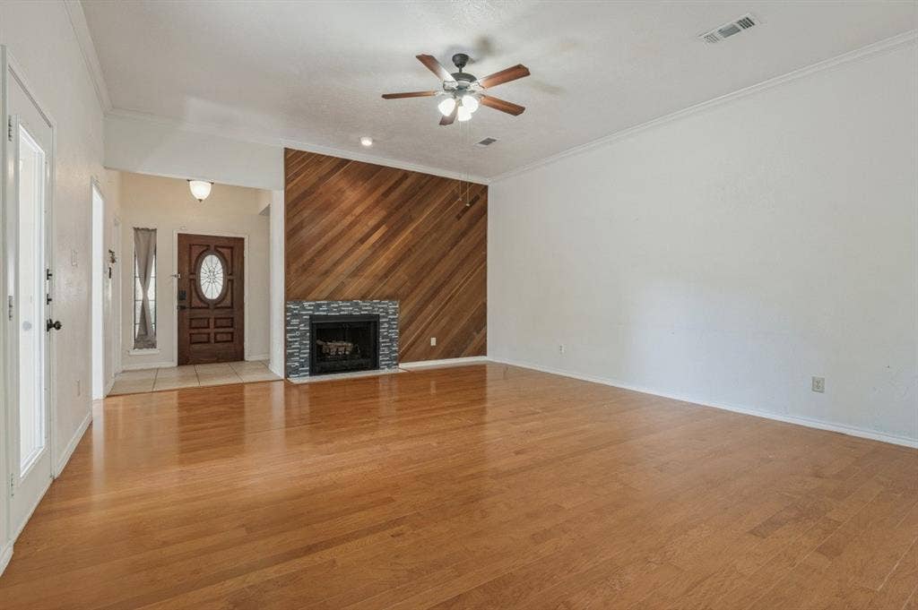553 Ten Mile Drive, DeSoto, TX 75115 Primary