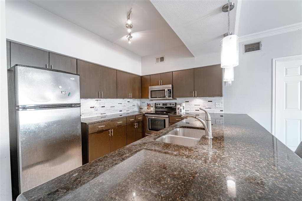 3102 Kings Road, #203, Dallas, TX 75219 3102 Kings Road, #203, Dallas, TX 75219