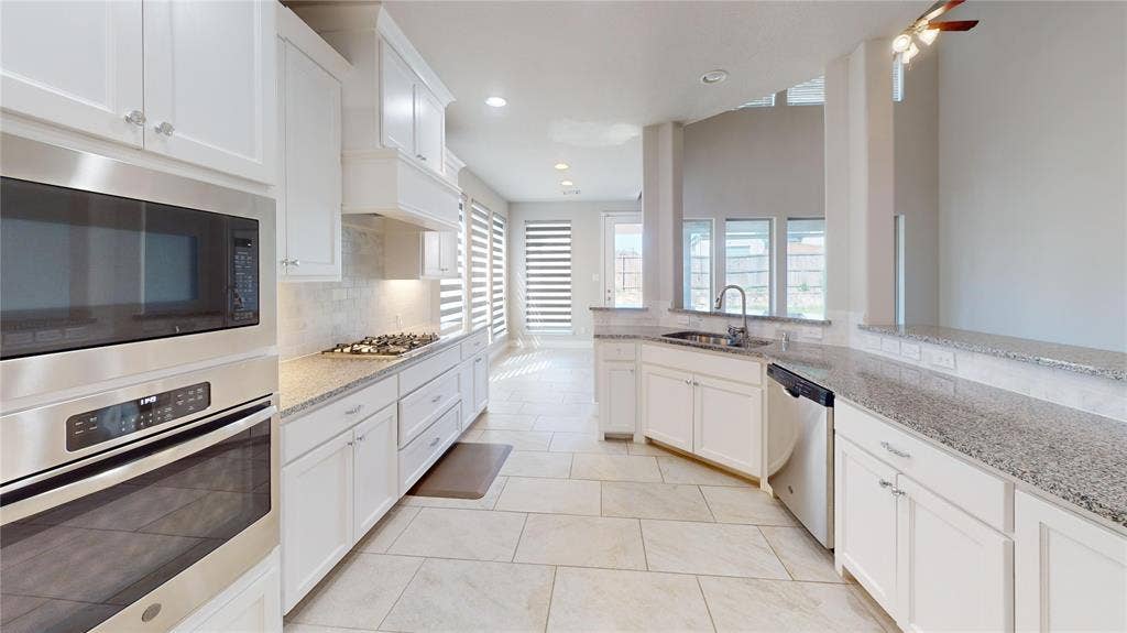 965 Canterbury Lane, Forney, TX 75126 965 Canterbury Lane, Forney, TX 75126