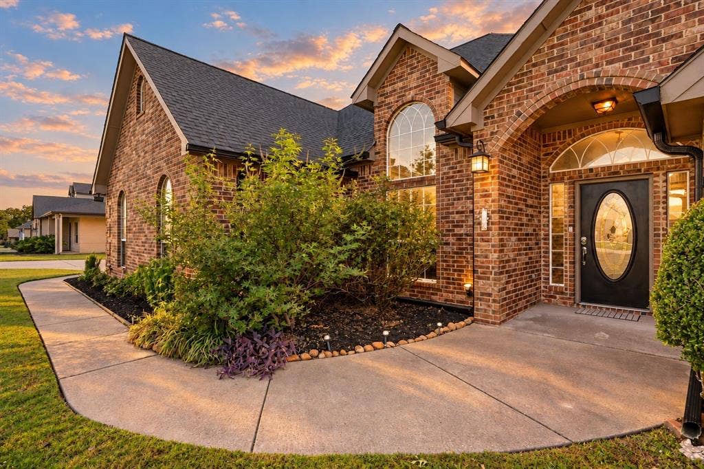 2857 Mallard Drive, Greenville, TX 75402