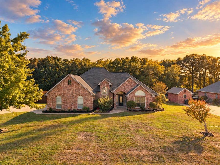 Property photo for 2857 Mallard Drive, Greenville, TX
