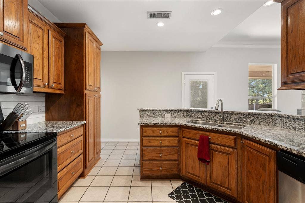 2857 Mallard Drive, Greenville, TX 75402