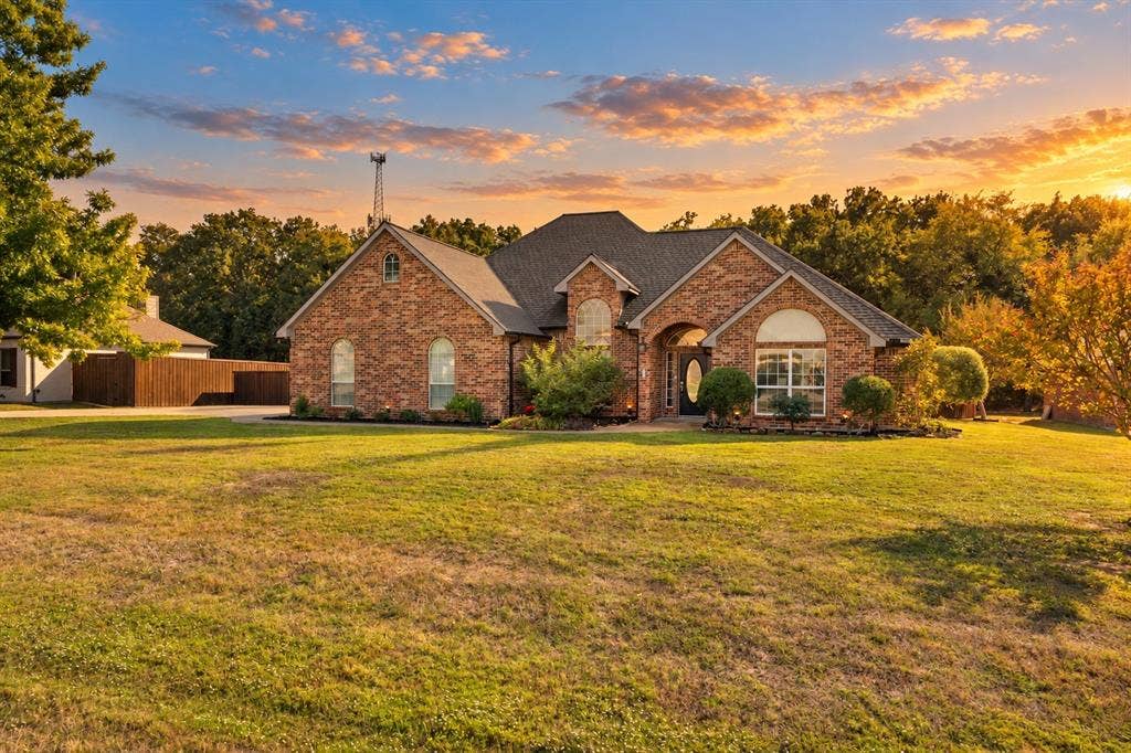 2857 Mallard Drive, Greenville, TX 75402