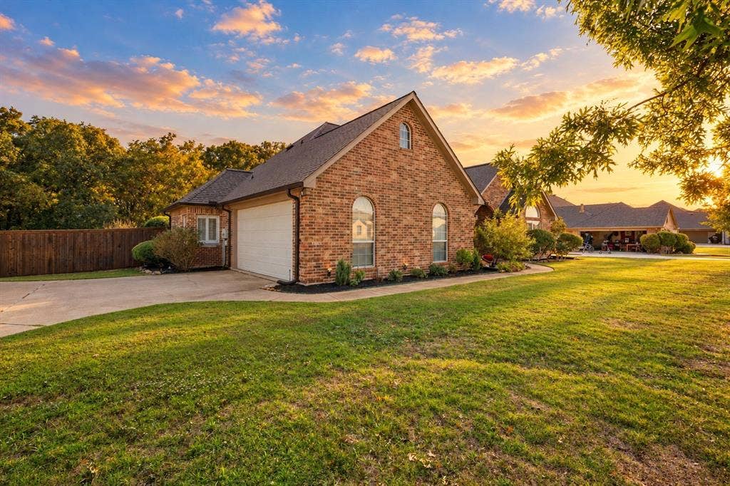 2857 Mallard Drive, Greenville, TX 75402