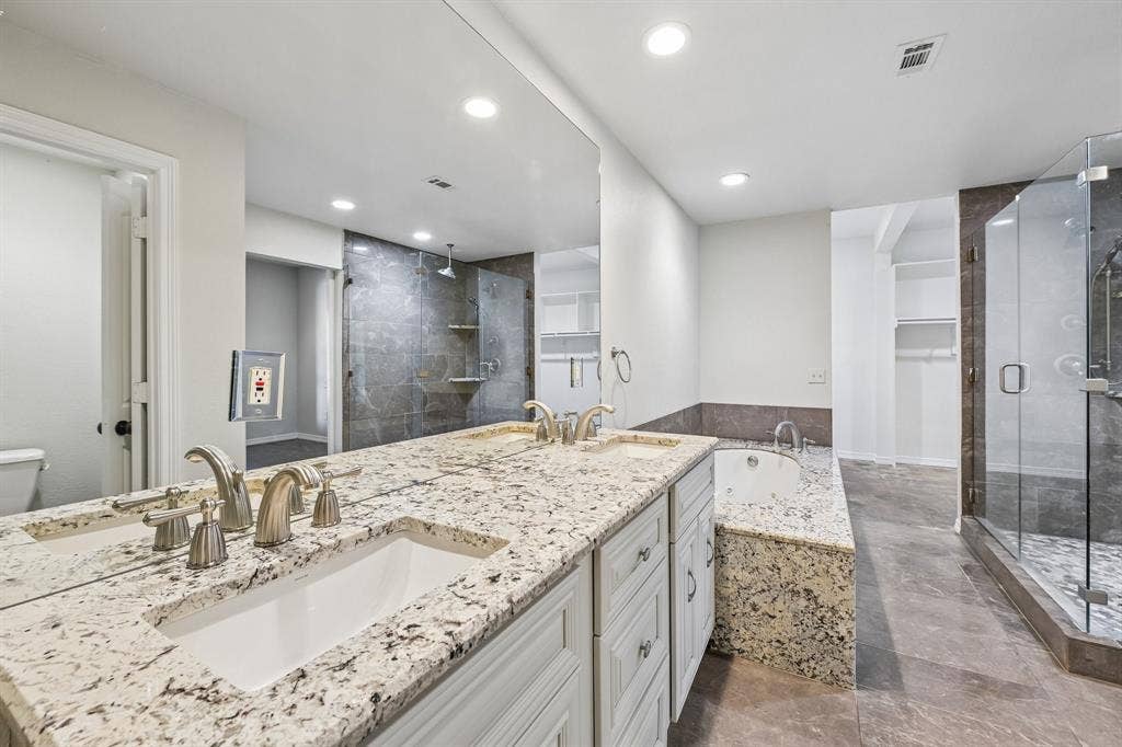2209 Somerset, Midlothian, TX 76065
